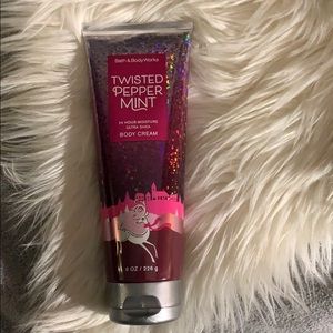 ✨FREE IN BUNDLE‼️ Twisted peppermint body cream